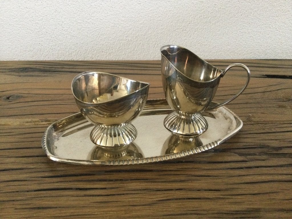Verzilverde melk kannetje set met versierde rand, Ophalen of Verzenden
