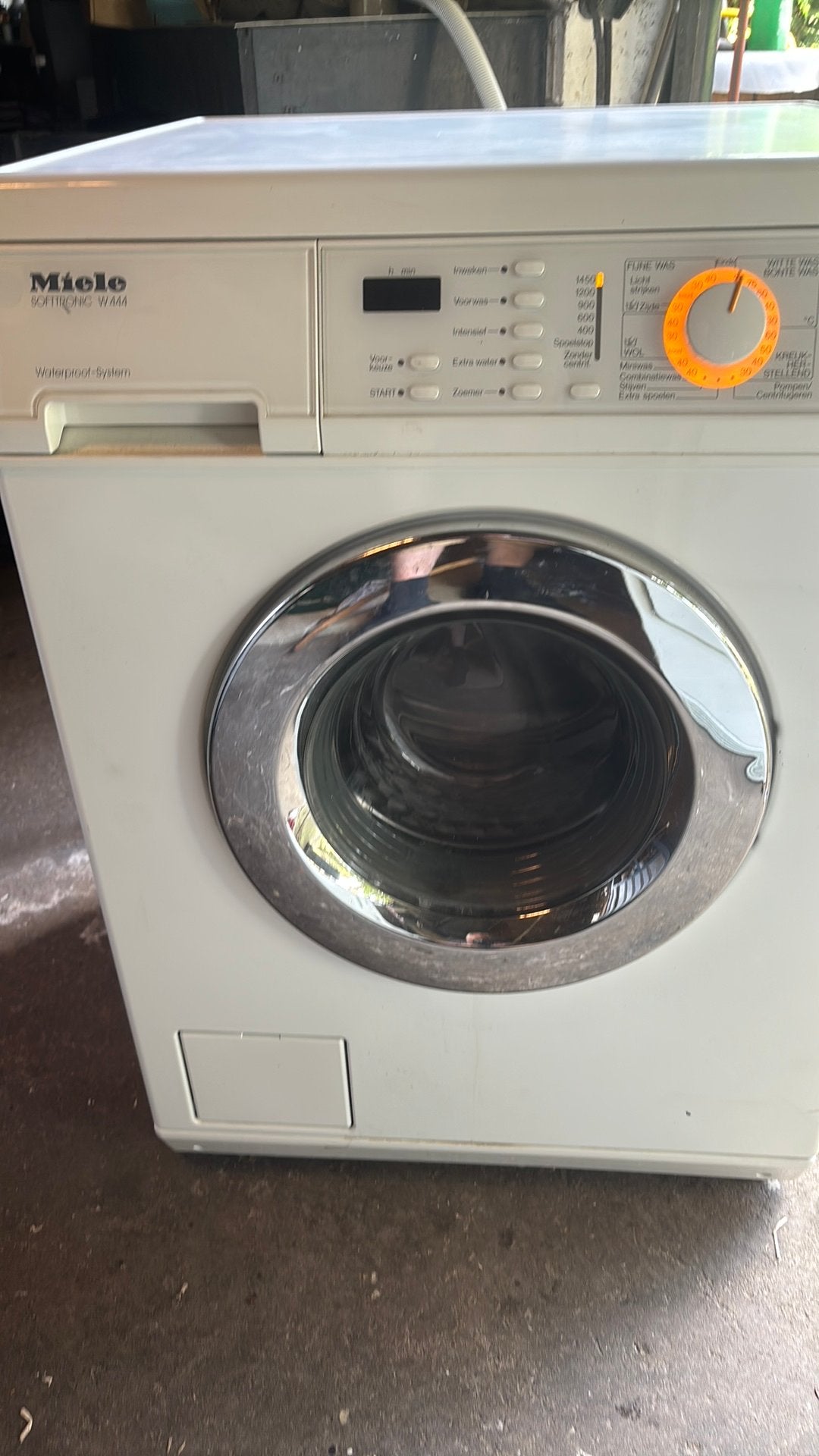 Miele wasmachine, Ophalen, Zo goed als nieuw, 1200 tot 1600 toeren, 85 tot 90 cm