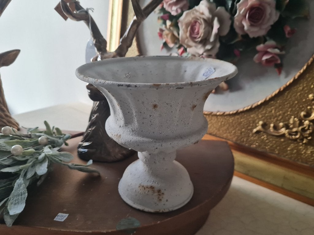 Old look metalen bloempotjes p/st 8.95, Heikant 21 Kaatsheuvel, Belle Vieille Brocante, Ophalen of Verzenden, Jolandamonsieurs@gmail.com