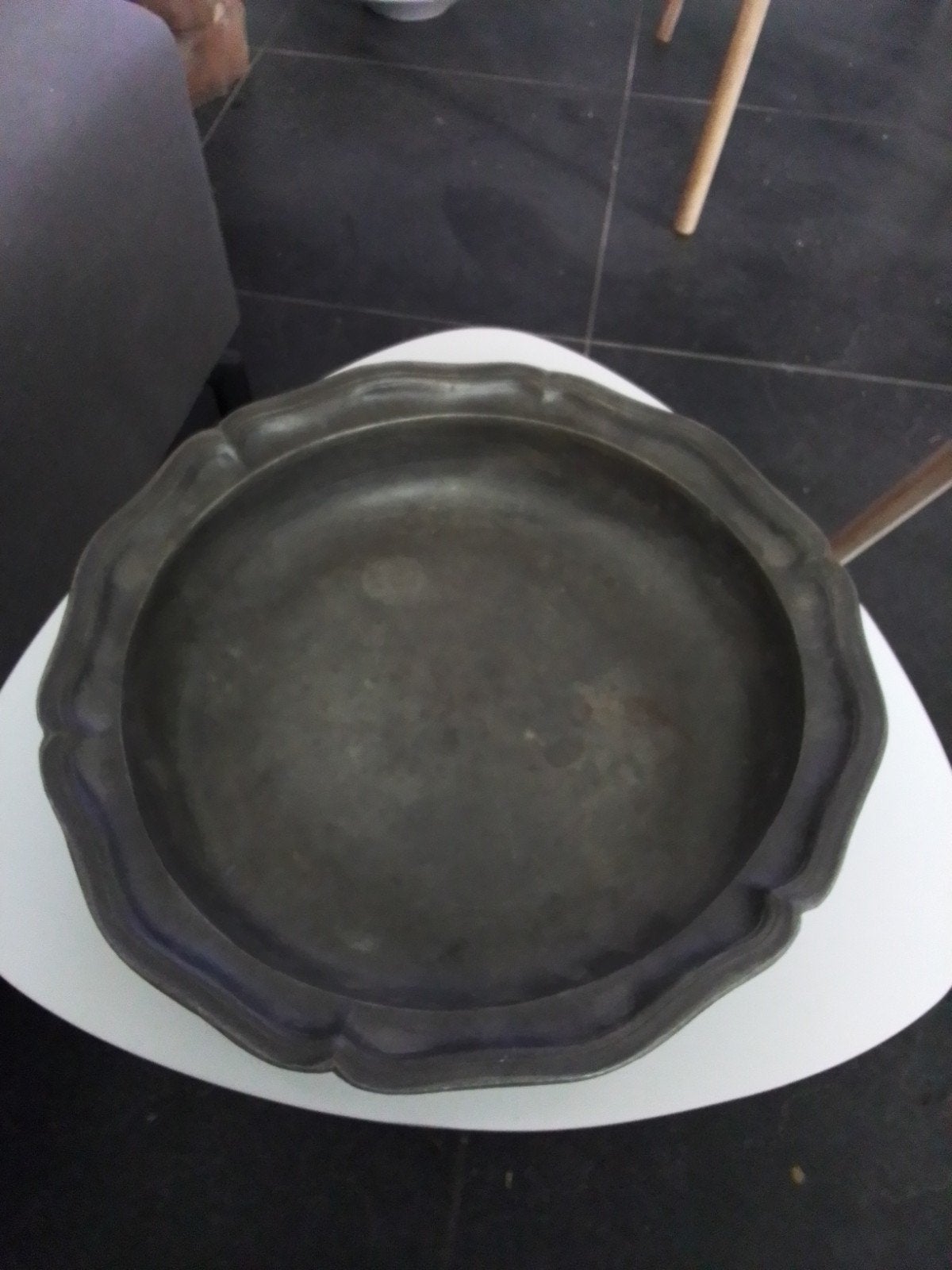 tinnen schaal., Antiek, Minder dan 50 cm, Gebruikt, Rond