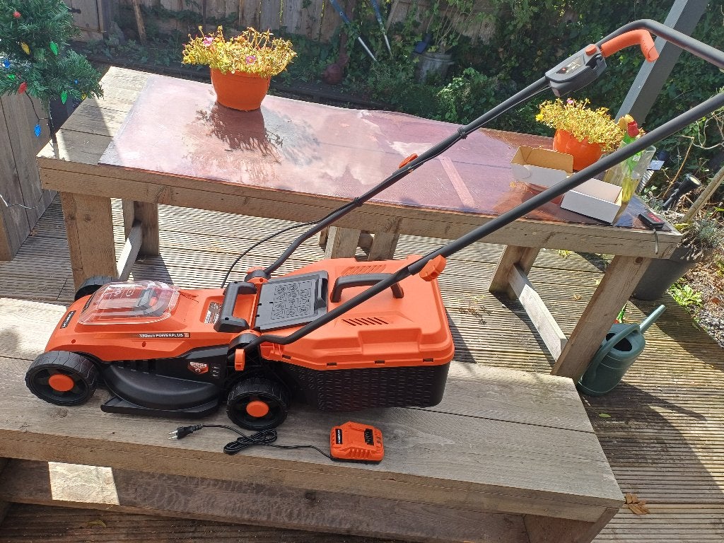 Grasmaaier op accu nieuw powerplus, Cirkelmaaier, Accu-grasmaaier, Nieuw, Ophalen of Verzenden