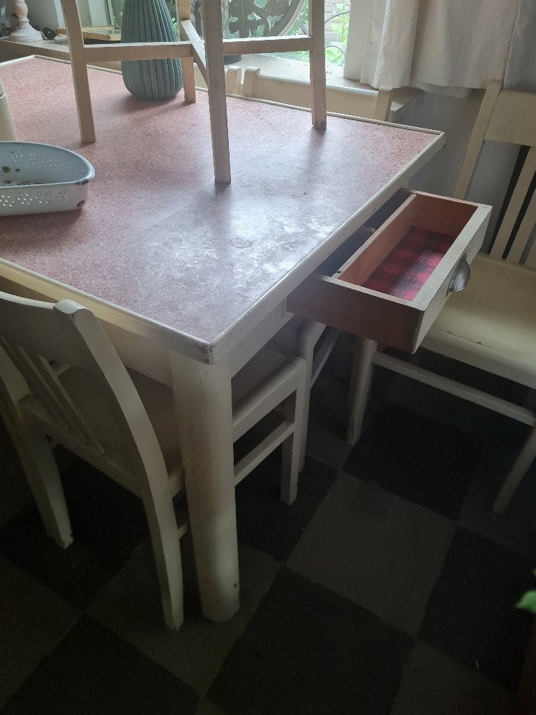 Bijna antieke houten keukentafel met 6 stoelen, Ophalen