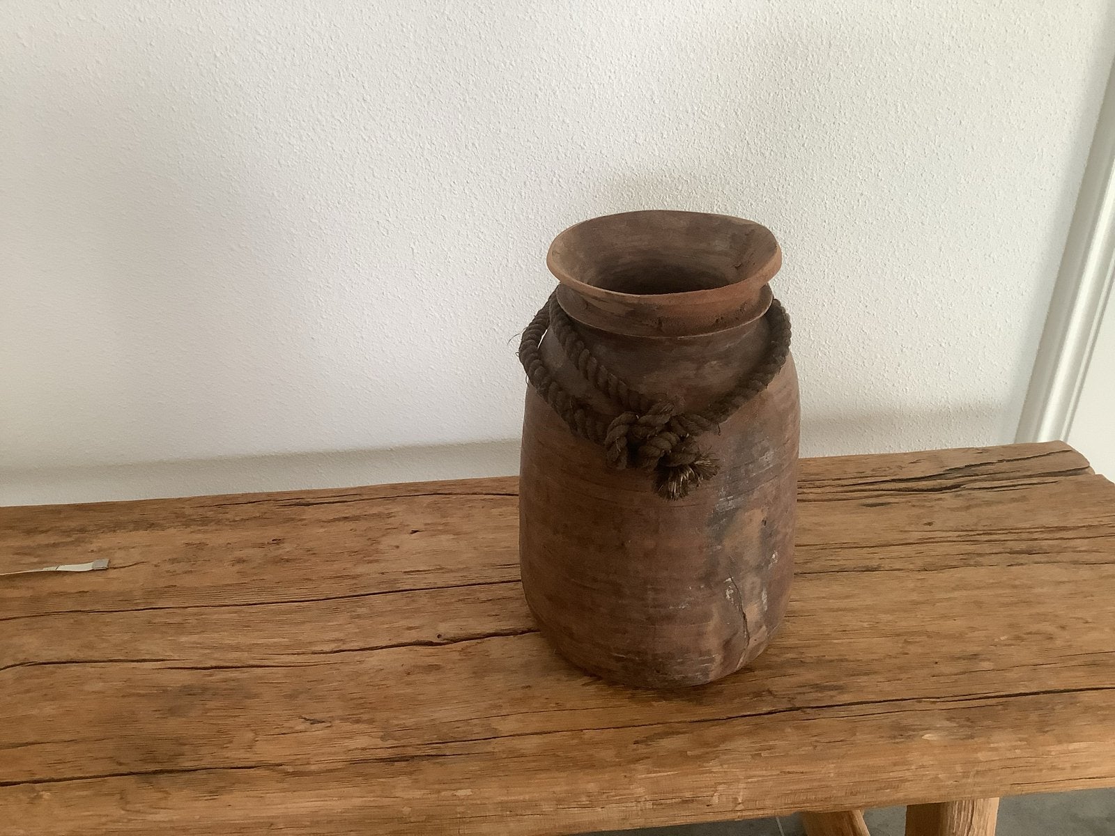 Oude Nepalese Houten Vaas - 23 cm Hoog, Ophalen of Verzenden