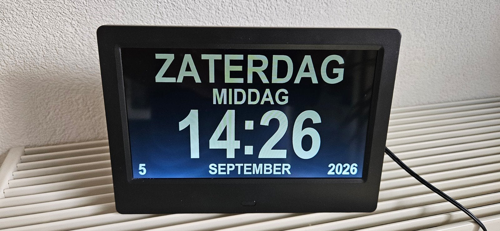 Dementie digitale kalenderklok met alarm en medicijnheri, Huis en Inrichting, Ophalen of Verzenden, Wandklok