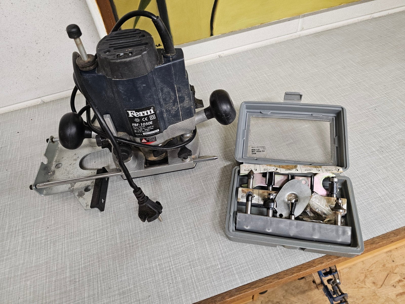 Ferm Bovenfrees FBF-1050E met frezenset, Doe-het-zelf en Verbouw, Gereedschap | Freesmachines, Ophalen, Gebruikt, Ferm, Bovenfrees