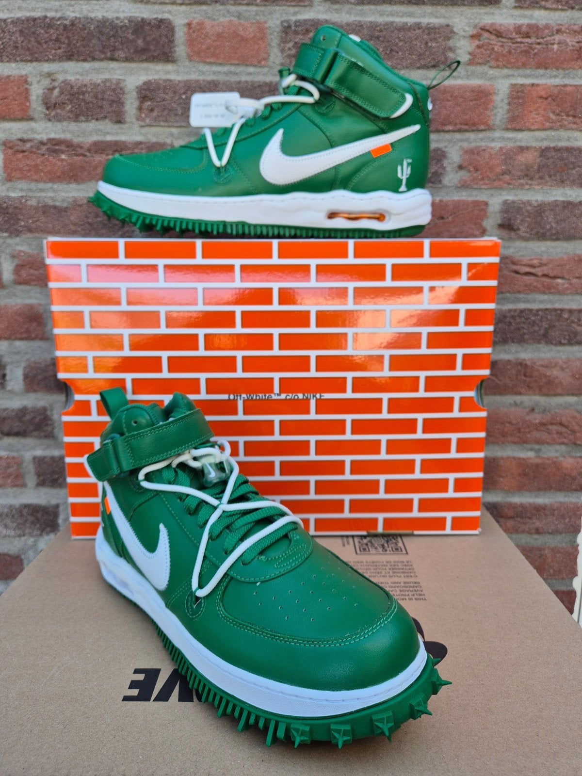 OFF-WHITE x NIKE AIR FORCE 1 MID "PINE GREEN" (2023) - nieuw, Off-White, Overige kleuren, Nieuw, Ophalen of Verzenden