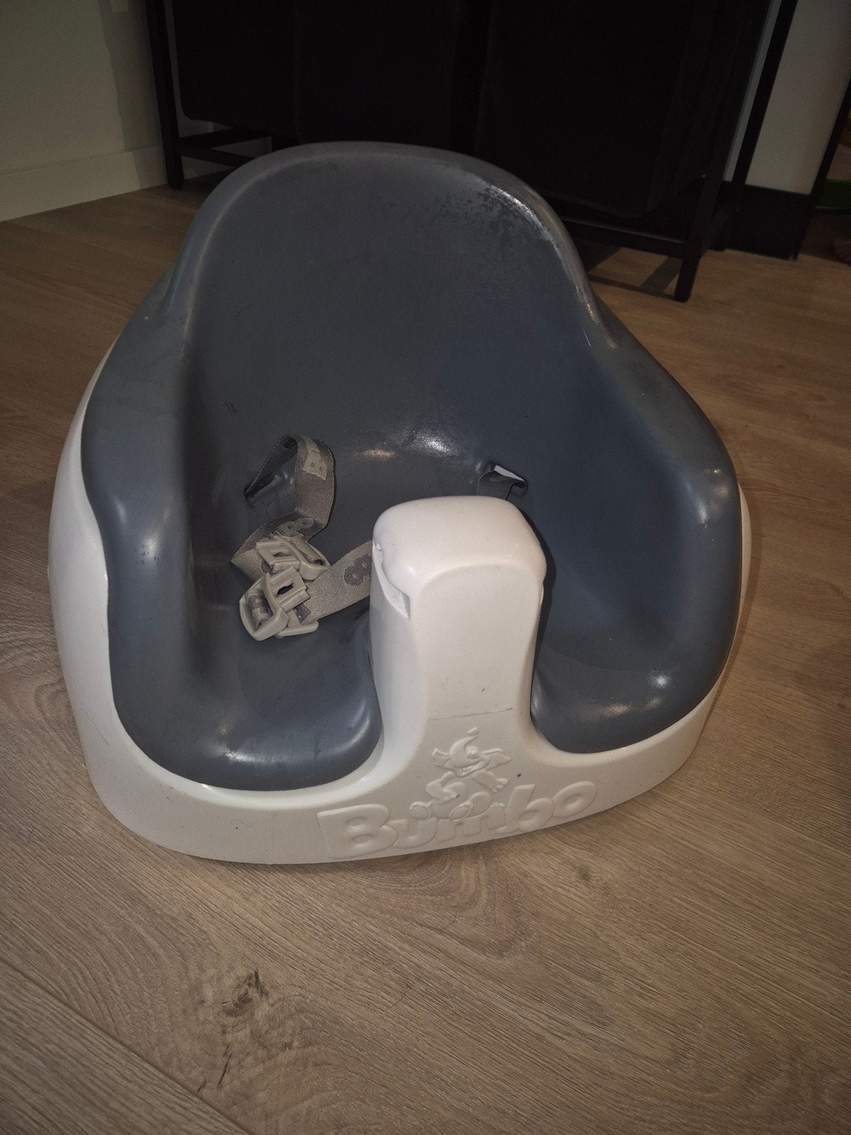 Bumbo Babyzitje - Grijs/Wit, Ophalen of Verzenden