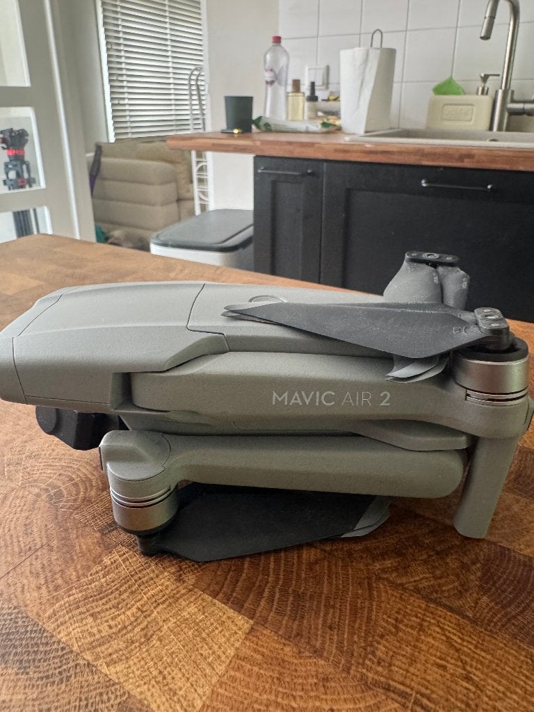 DJI Mavic Air 2, Ophalen, 5 tot 10 kilometer, 15 tot 30 minuten, Zo goed als nieuw