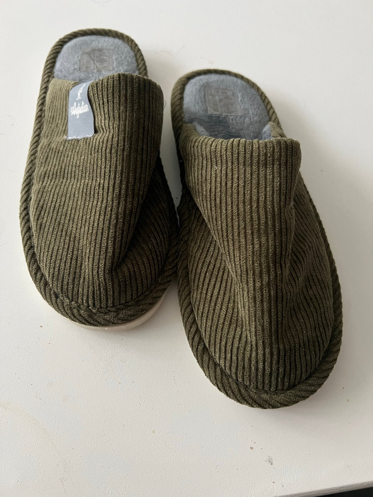 Comfortabele Australian pantoffels - maat 36-37, Kleding | Dames, Nieuw, Ophalen of Verzenden, Pantoffels of Sloffen, Groen