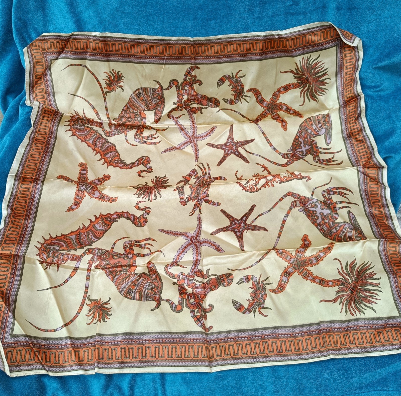 Vintage sjaal met zeedierenprint - 68x68 cm, Ophalen of Verzenden, Onbekend, Gedragen, Sjaal