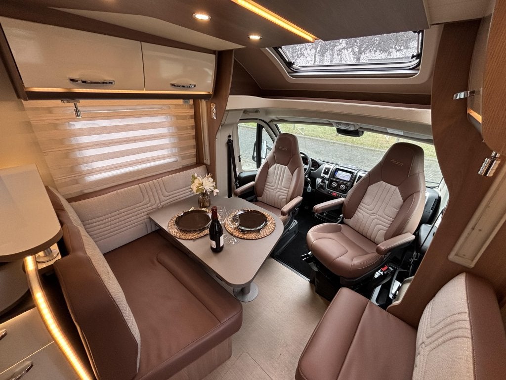 Bürstner Lyseo 728 Harmony Line ENKELE BEDDEN 9T AUTOMAAT, Caravans en Kamperen, Automaat, Ringverwarming, Fiat, 7 tot 8 meter