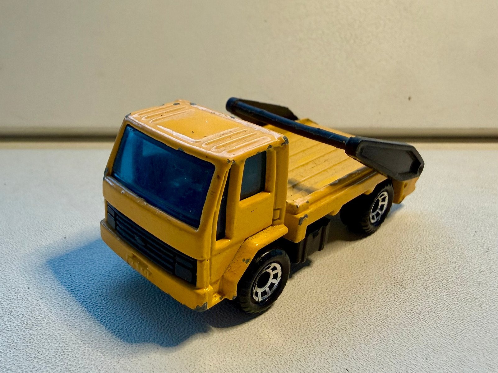Matchbox Ford Cargo Skip Truck, Ophalen of Verzenden, Gebruikt, Bus of Vrachtwagen