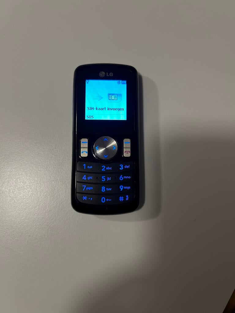 Mobieltje LG uit 2009, basic,  om mee te bellen, Telecommunicatie, Mobiele telefoons | LG, Zo goed als nieuw, Zonder simlock, Klassiek of Candybar