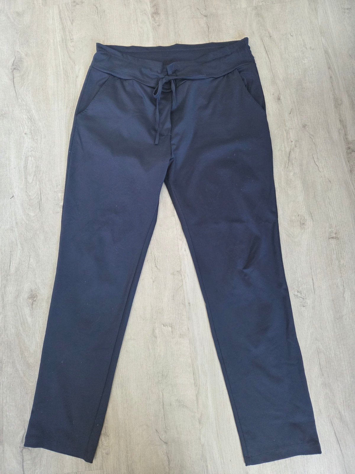 Prachtige donkerblauwe broek travelstof 48/50, Kleding | Dames, Grote Maten, Blauw, Nieuw, Ophalen of Verzenden, Broek of Spijkerbroek