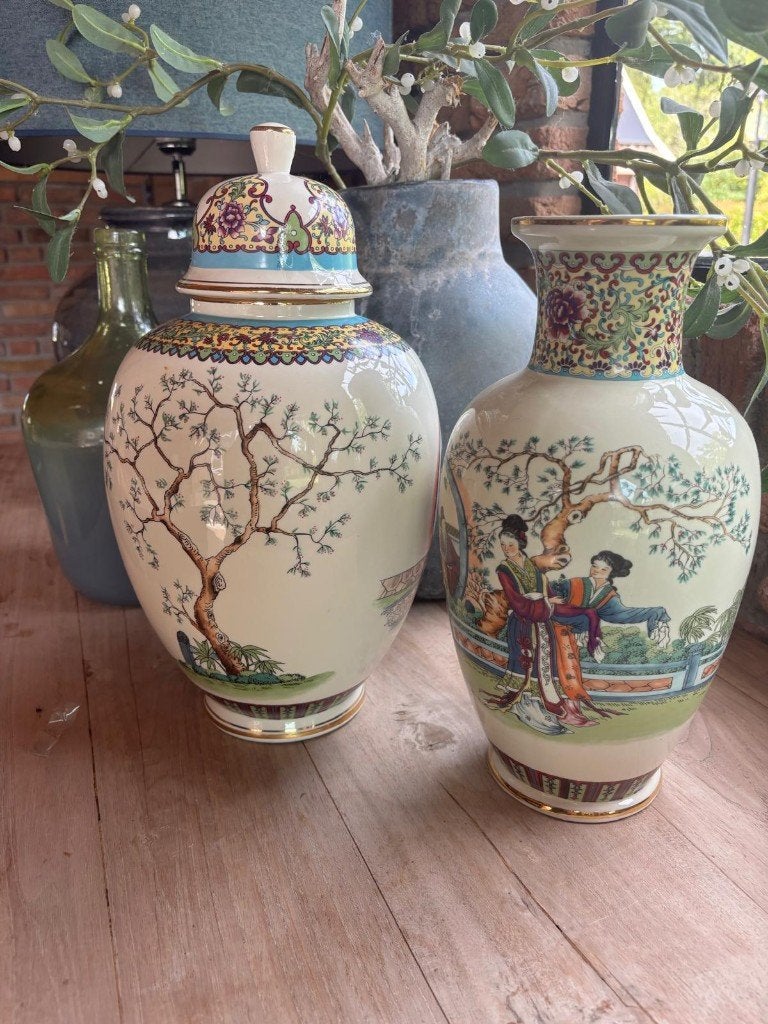 Prachtige  set Vintage porselein chinese stijl/gouddecor, Meerkleurig, Ophalen of Verzenden, Zo goed als nieuw, 36 cm