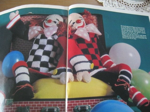 Breipatroon  2 x Pipo de Clown  nr 3205, Verzenden, Nieuw, Breien, Patroon of Boek