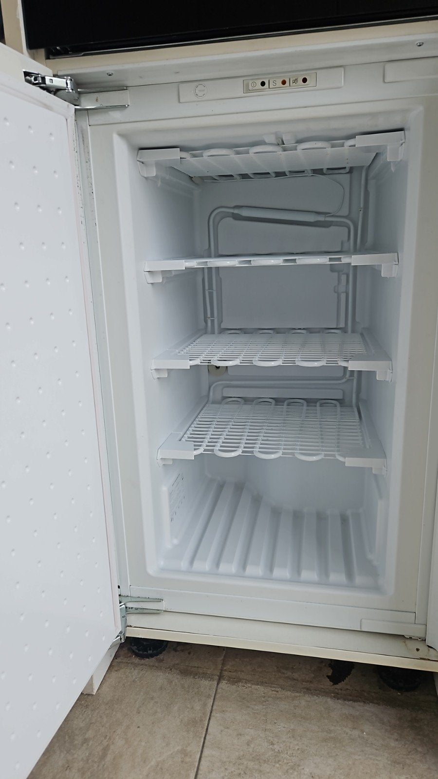Siemens GI18DA50 Inbouwvriezer, Gebruikt, Minder dan 60 cm, Inbouw, Ophalen
