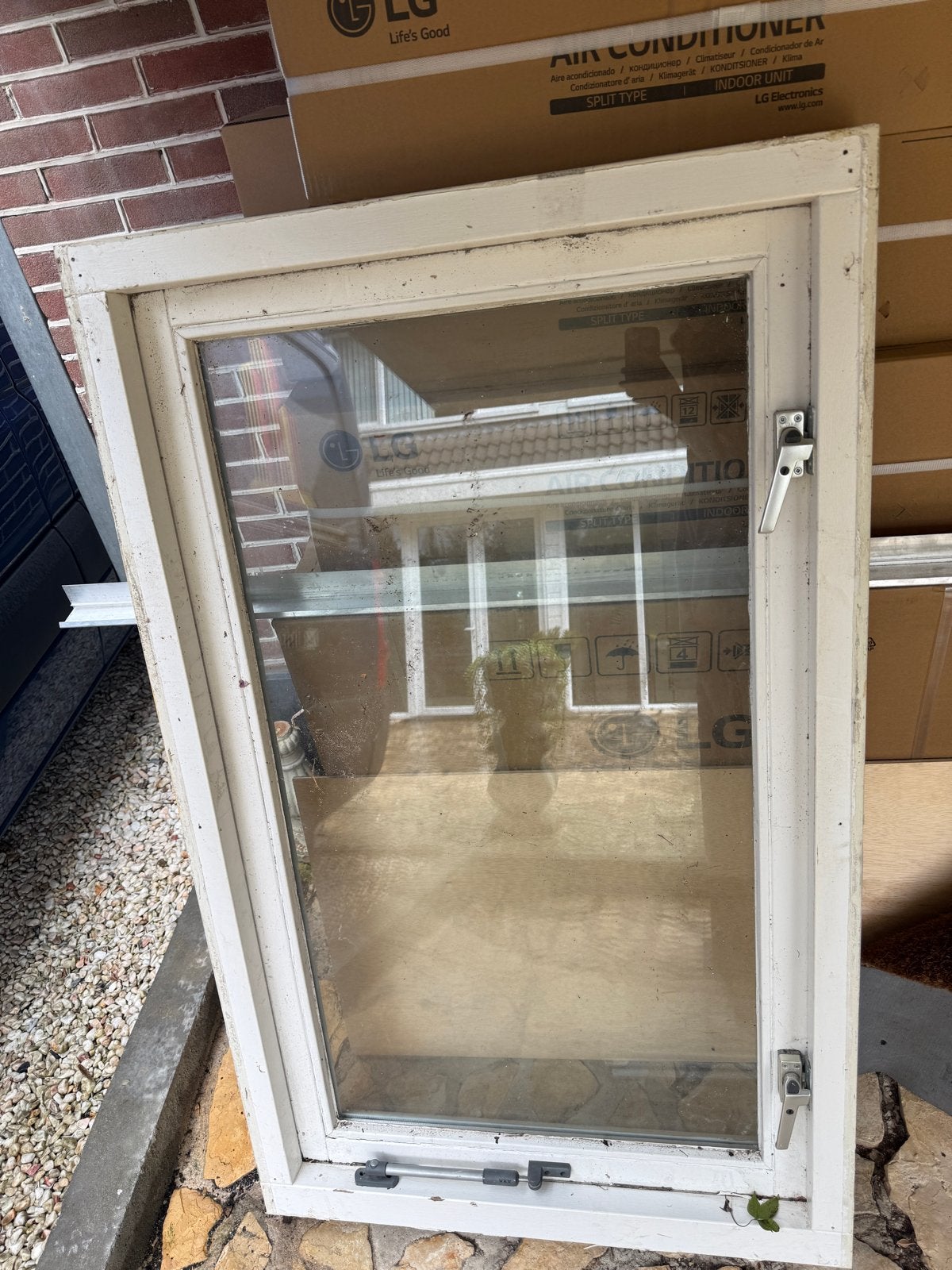 Mahonie hardhouten raamkozijn 93  149 cm met HR++ glas, Ophalen of Verzenden
