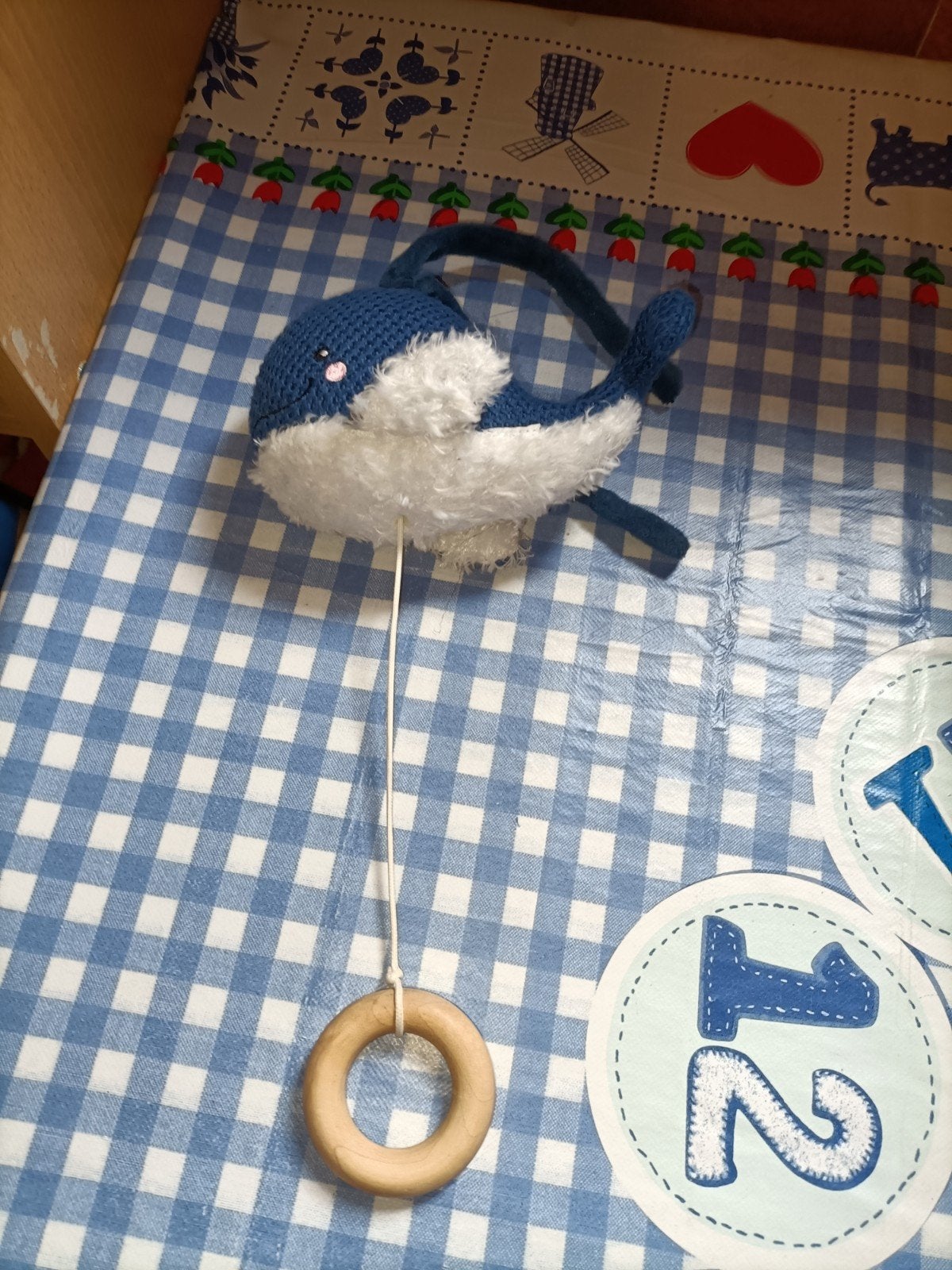 Hema Blauwe walvis knuffel met liedje (muziekdoosje) 15 cm, Ophalen of Verzenden, Zo goed als nieuw, Overige typen