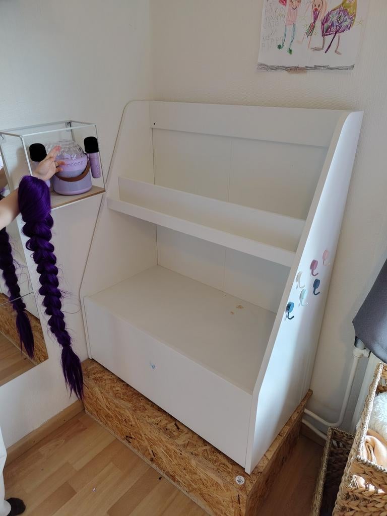 Bergig IKEA kast wit - Ideaal voor kinderkamer, Huis en Inrichting, Kasten | Boekenkasten, Ophalen, Met plank(en), Gebruikt, 100 tot 150 cm