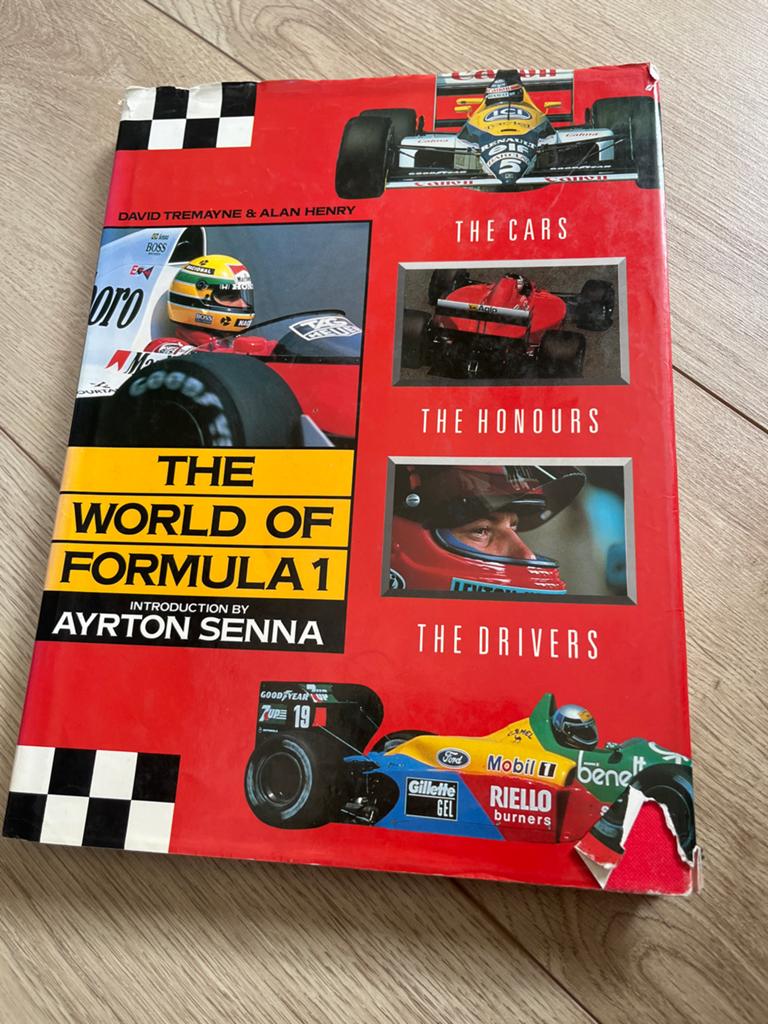 The World of Formula 1 introductie Senna, Formule 1 jaren 80, Boeken, Auto's | Boeken, Ophalen of Verzenden, Gelezen, Algemeen