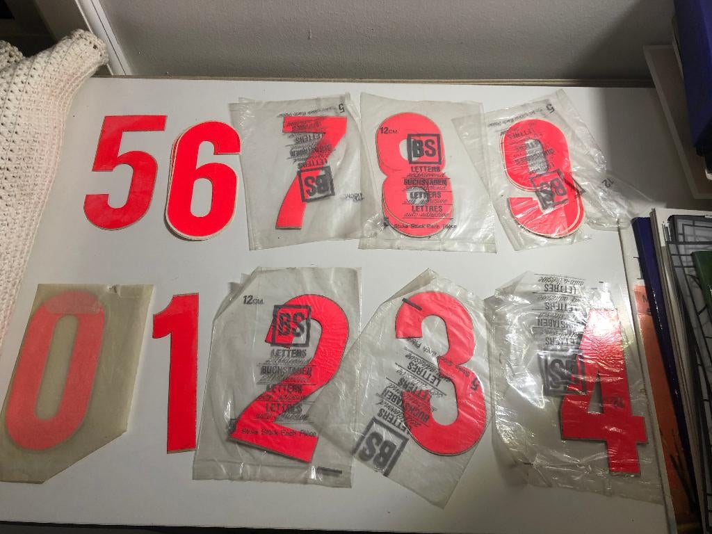 B063 BS zelfklevende letters stickers (cijfers). Nieuw, Ophalen of Verzenden, Nieuw, Meerdere stickers
