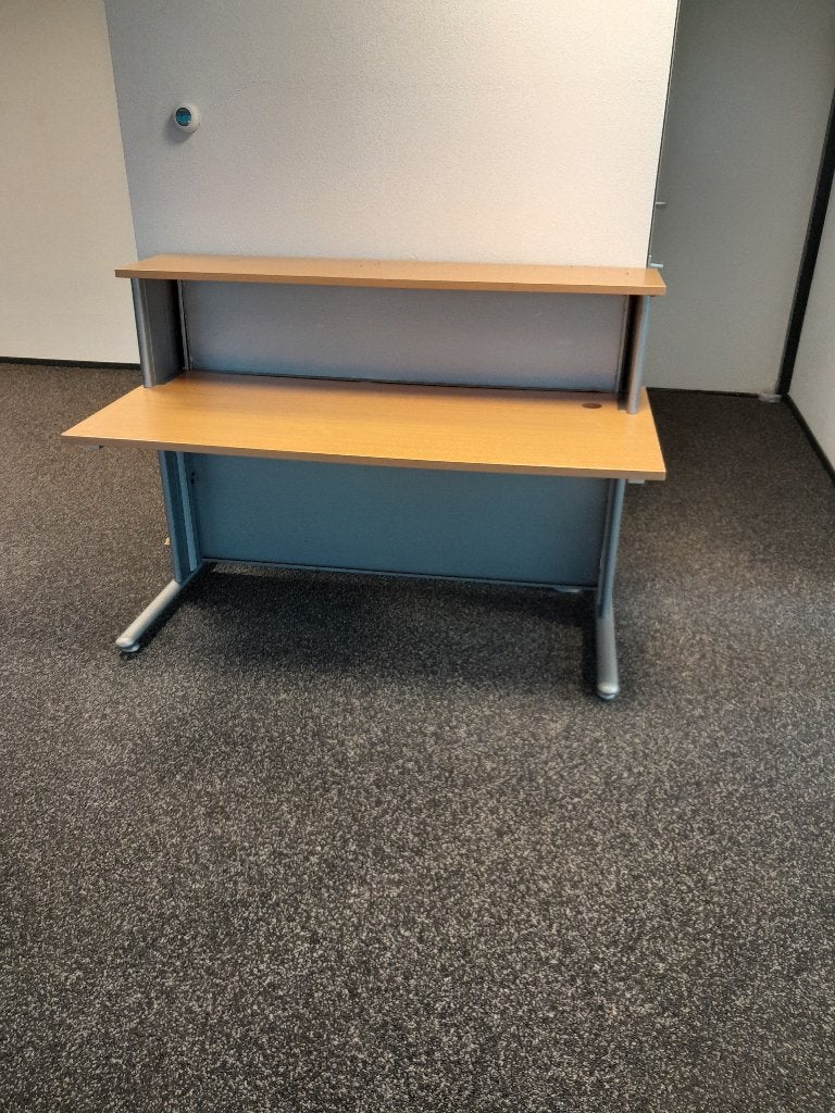 Bureautafel, Ophalen, Zo goed als nieuw, Hout, Computerbureau