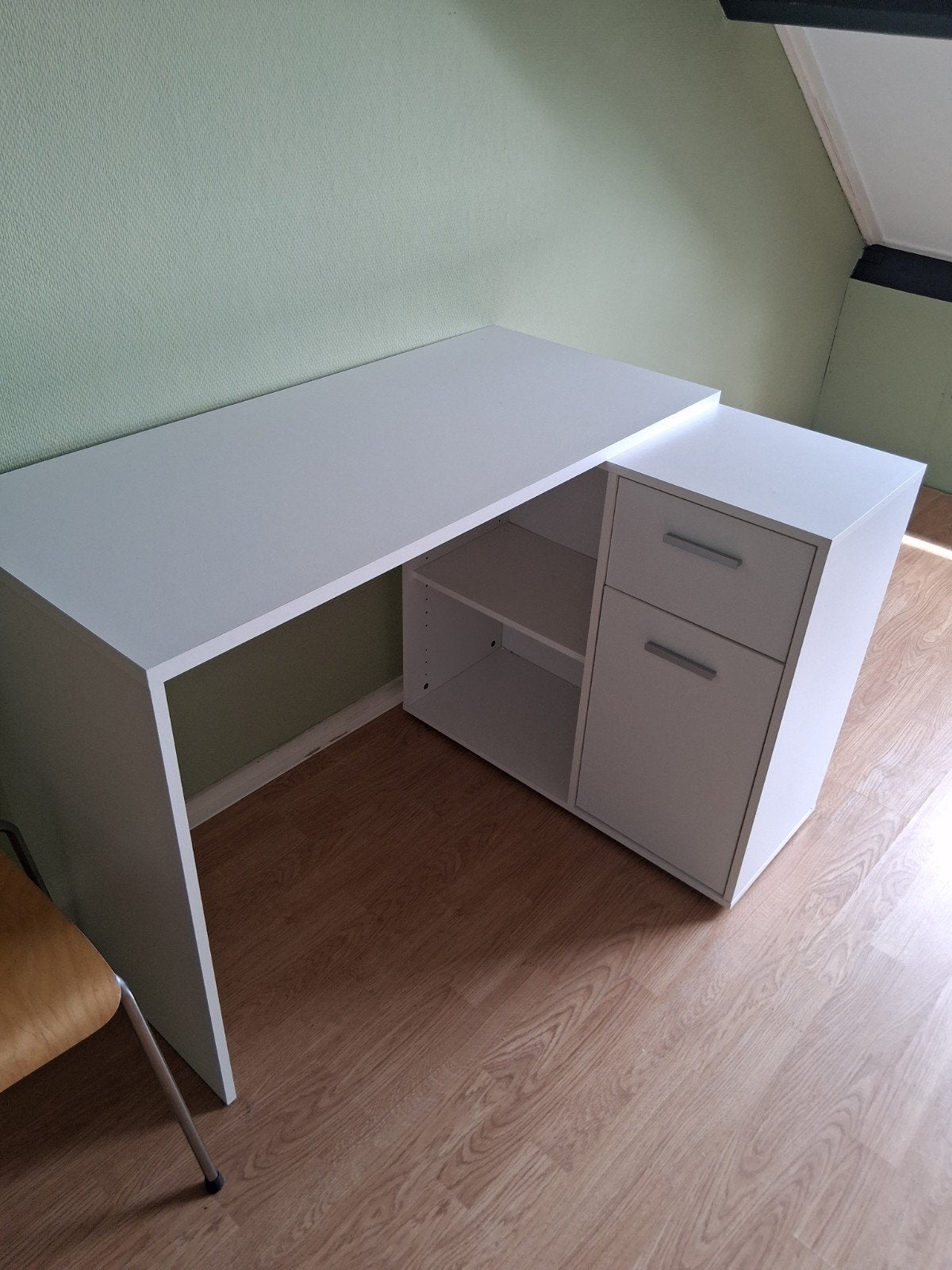 Wit hoekbureau met lades en opbergruimte, Huis en Inrichting, Bureaus, Ophalen, Met lades, Gebruikt, Spaanplaat of MDF