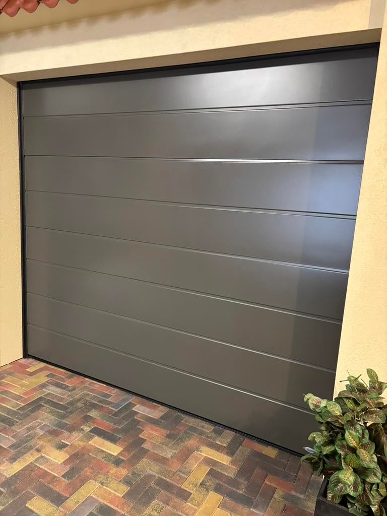 Sectionaaldeur Novoferm ISO 70 Ral 7022 Showmodel, Ophalen, Garagedeur, Metaal, 120 cm of meer