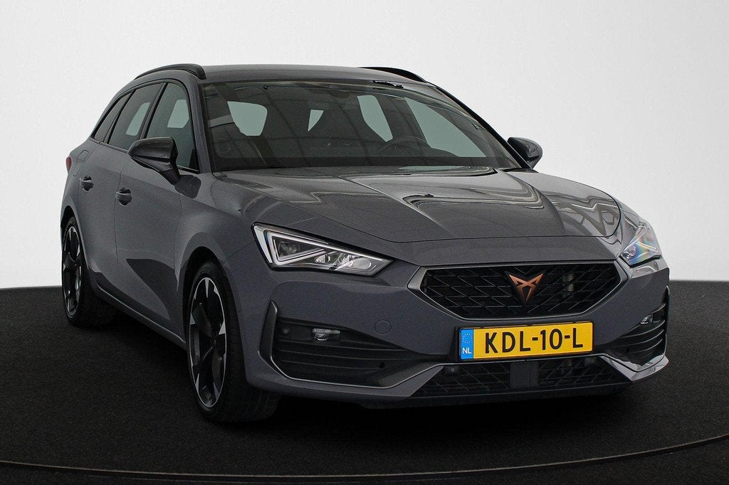 CUPRA Leon Sportstourer 1.4 e-Hybrid Business Stoelverwarmin, Auto's, Cupra, Stof, Gebruikt, 4 cilinders, 1589 kg