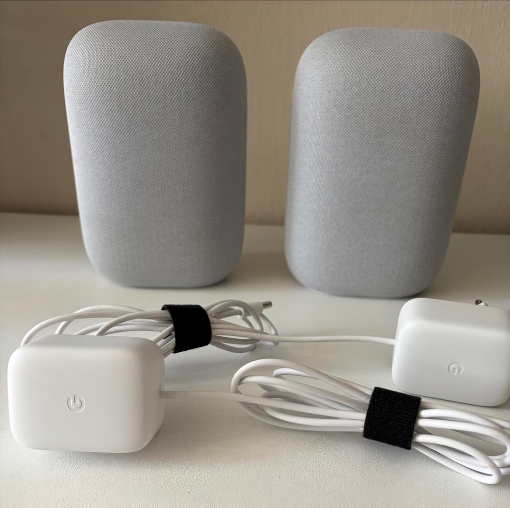 Google Nest Audio z.g.a.n. Lichtgrijs (2 stuks), Audio, Tv en Foto, Luidsprekers, Zo goed als nieuw, Minder dan 60 watt, Front, Rear of Stereo speakers