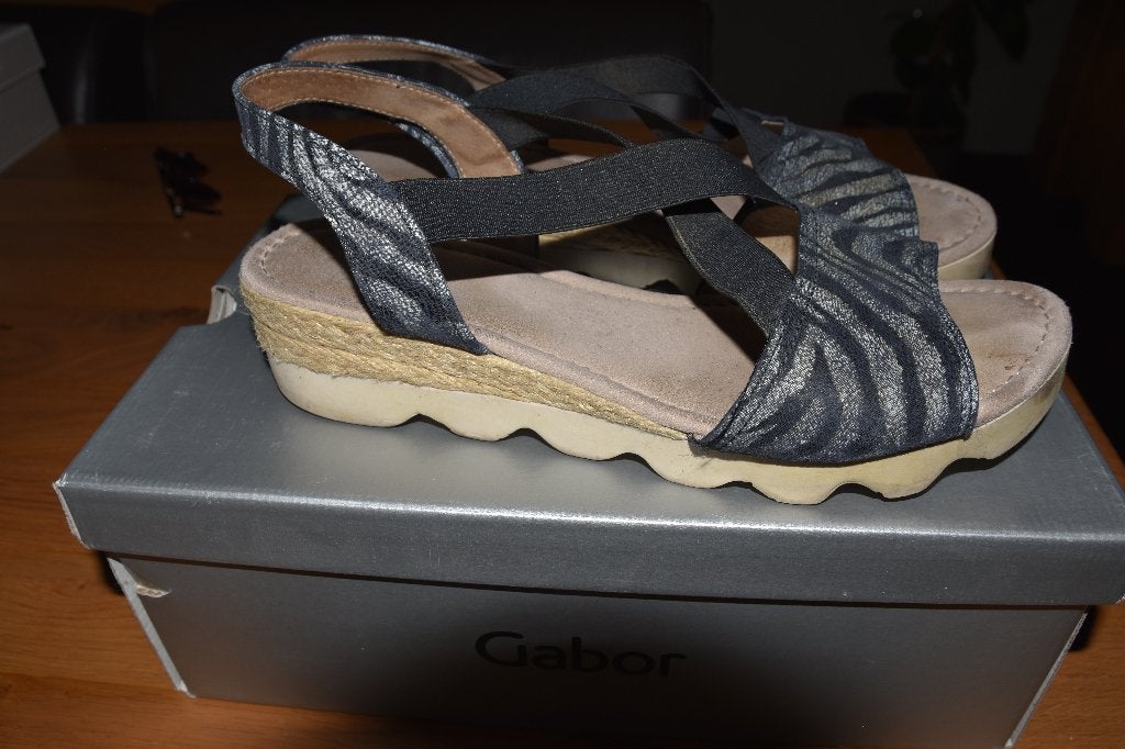 Leuke donkerblauwe sandaal van Gabor, Blauw, Gabor, Zo goed als nieuw, Sandalen of Muiltjes
