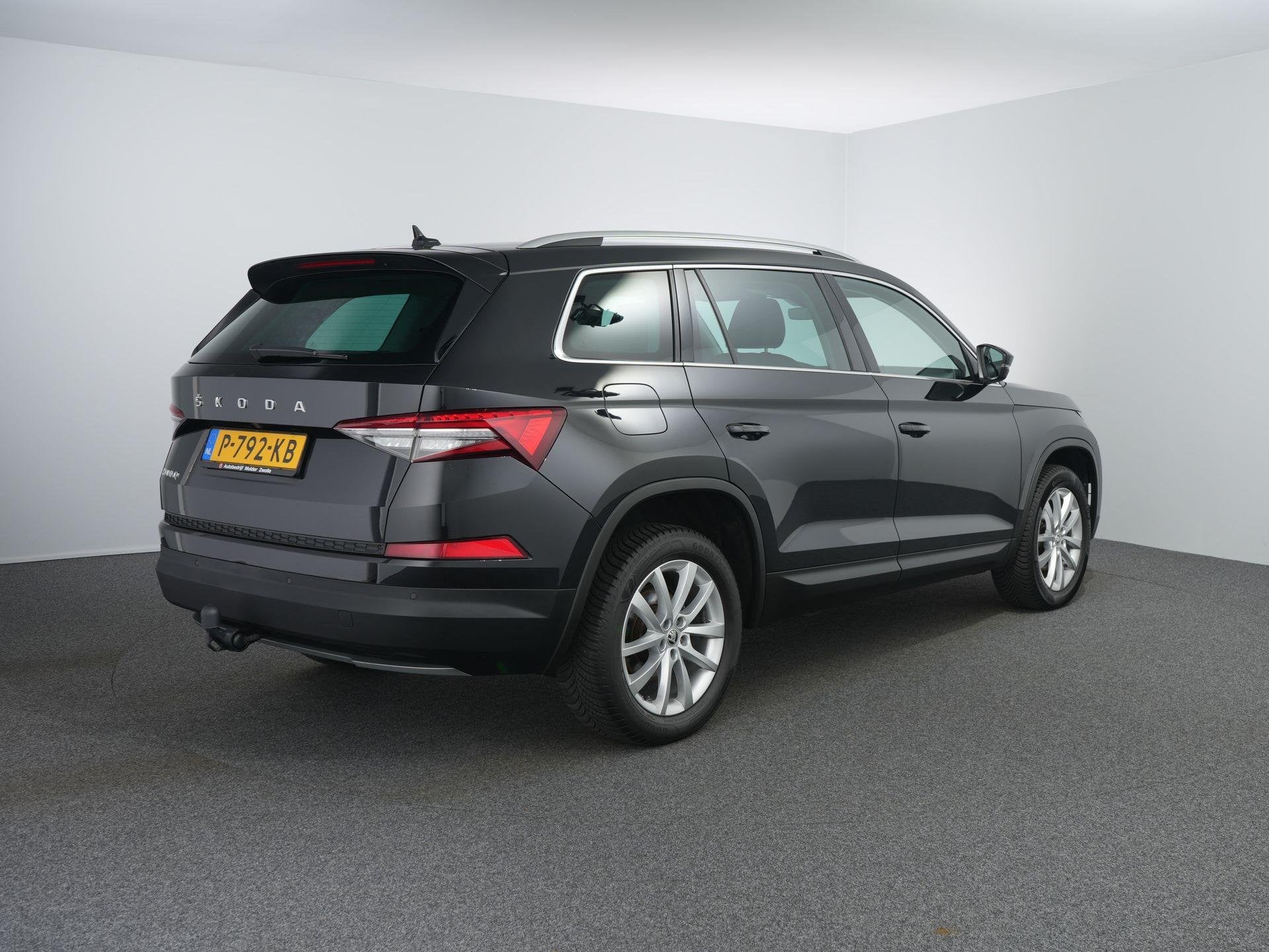 Skoda Kodiaq 1.5 TSI Business Edition 7p. | Zwenkhaak | Keyl, Auto's, 4 cilinders, 150 pk, Zwart, Origineel Nederlands
