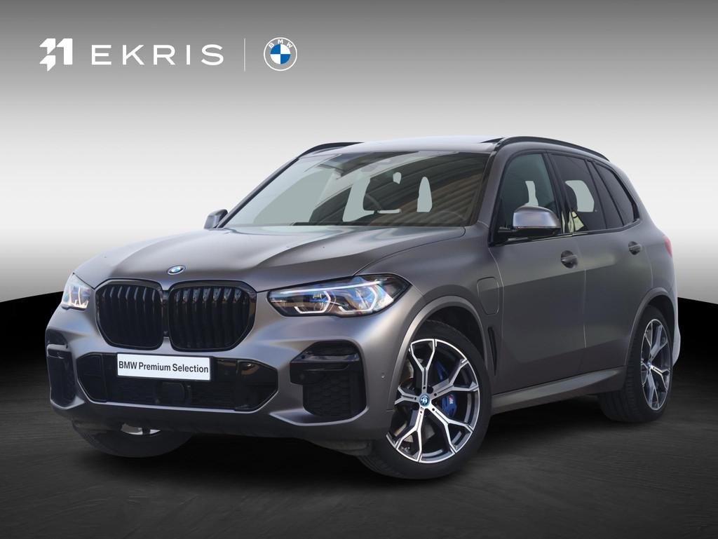 BMW X5 xDrive45e High Executive M Sport pakket/ Panoramadak/, Stof, Gebruikt, 394 pk, Met garantie (alle)