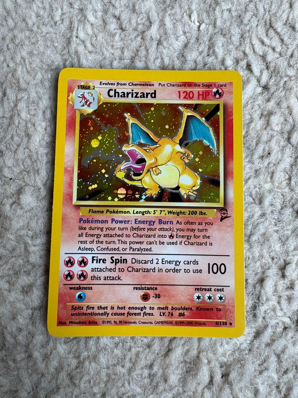 pokemon kaart Charizard 4/130 holo base set 1995, Ophalen of Verzenden, Zo goed als nieuw