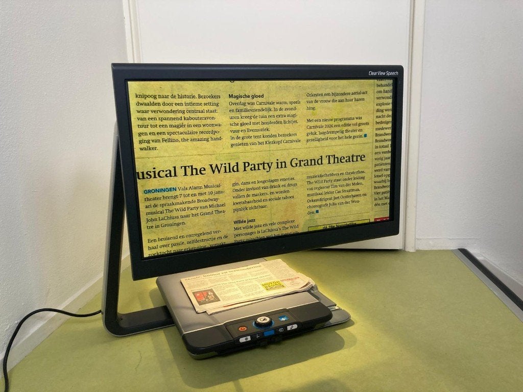 Optelec Clear View C Speech - 24 inch beeldschermloep, Ophalen, Zo goed als nieuw, Vergrootglas of Loep