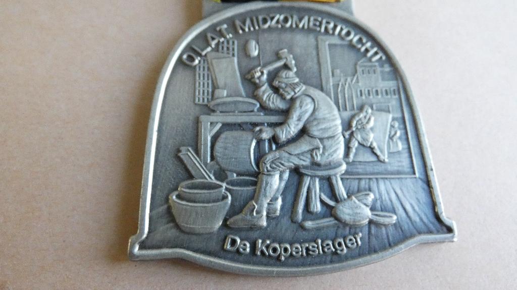 Prachtige hanger "De Koperslager", Verzenden, Overige materialen