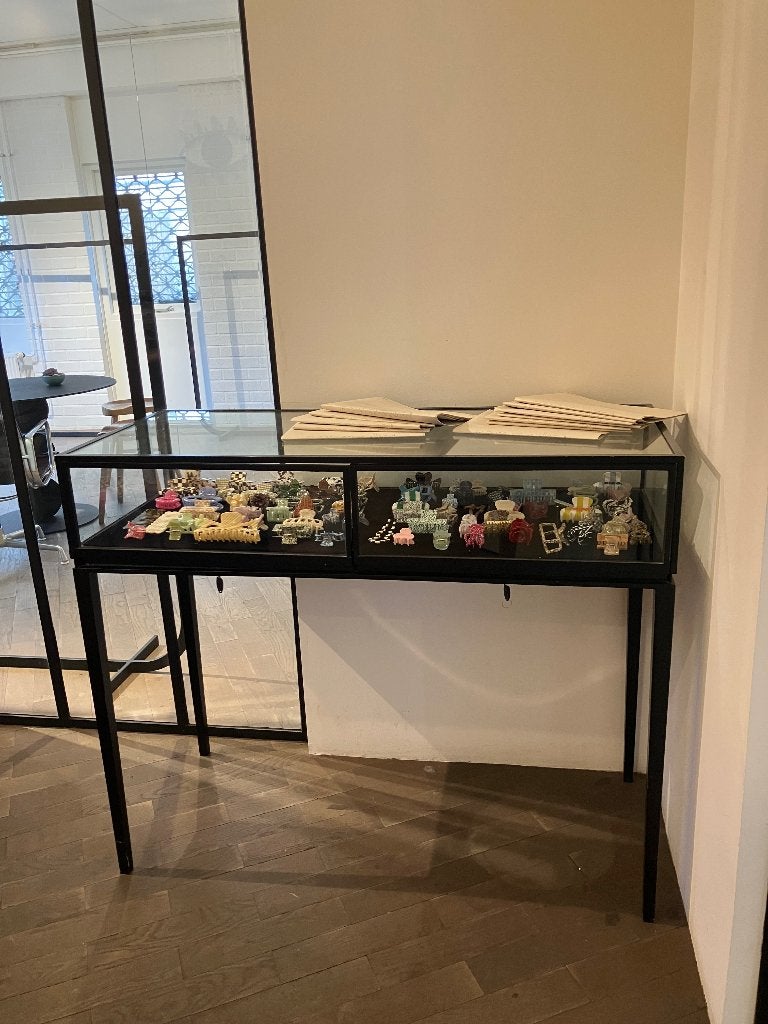 Stalen vitrinekast, Huis en Inrichting, Kasten | Vitrinekasten, Ophalen, Gebruikt, 100 tot 150 cm, 100 tot 150 cm