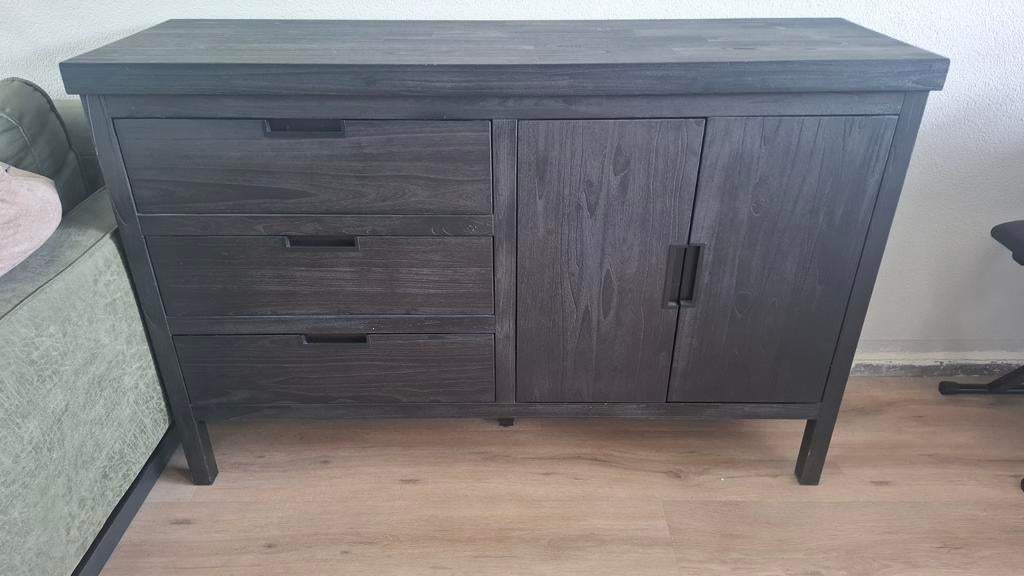 Stretto Black dressoir 2 deuren/ 3 lades, Ophalen, Zo goed als nieuw, 25 tot 50 cm