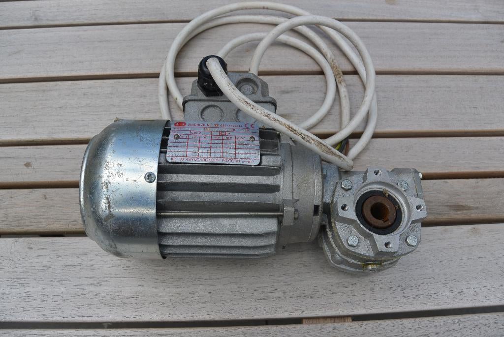 vertragingsmotor, Ophalen of Verzenden, Gebruikt, Elektromotor, Minder dan 1400 rpm