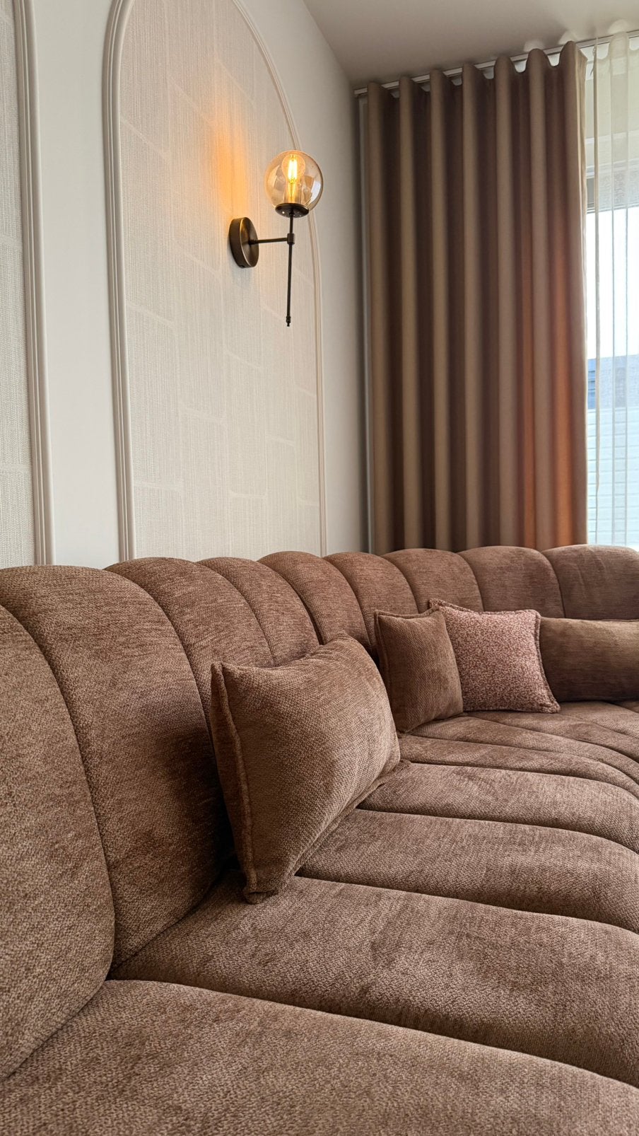 Statement bank bruin op maat gemaakt 450x270 NIEUW, Ophalen, Hoekbank, 75 tot 100 cm, Hotel chique, japandi
