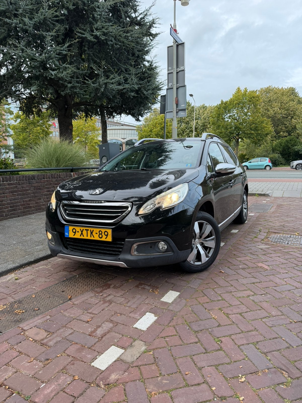 Peugeot 2008 Automaat | Pano | BT | Trekhaak | NAP | 2014, 450 kg, 40 €/maand, Zwart, 1199 cc
