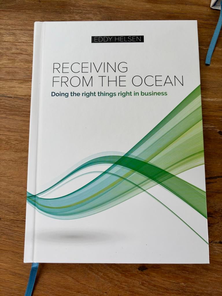 Gloednieuw boek: Receiving From The Ocean - Eddy Helsen, Ophalen of Verzenden, Nieuw, Management