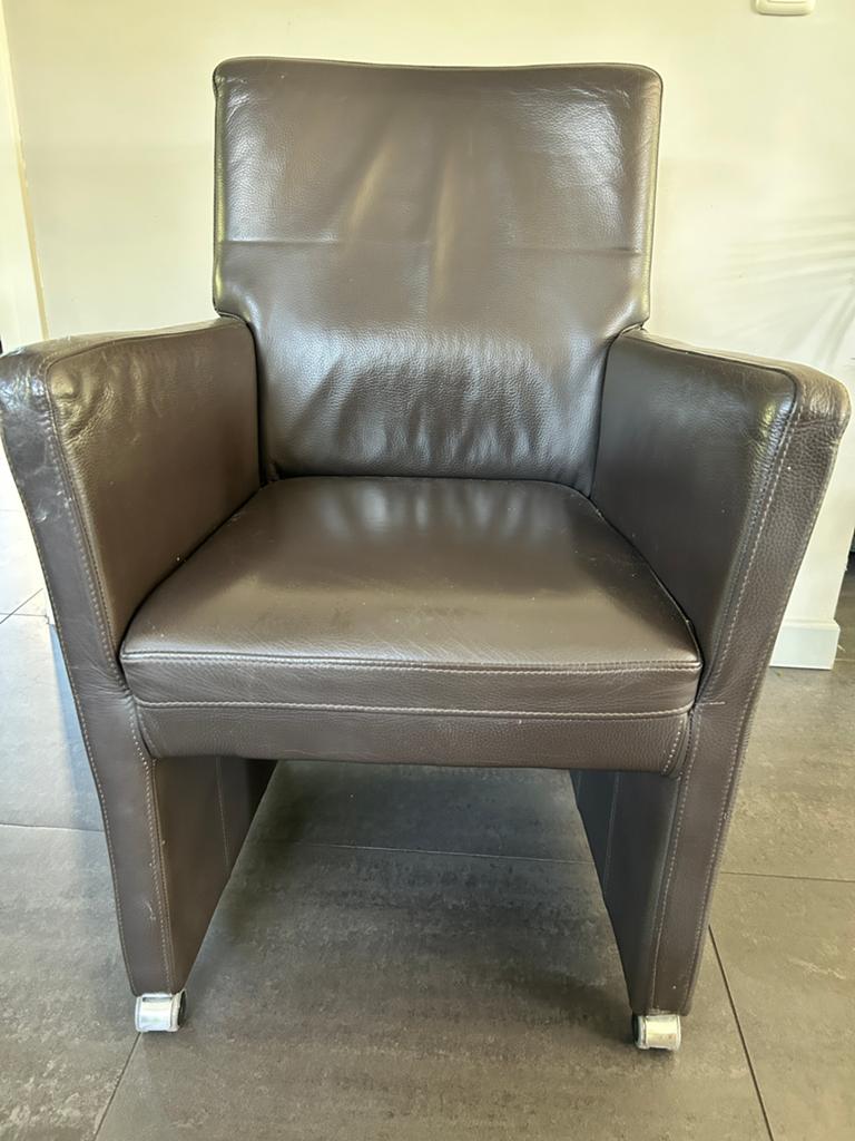 6 donkerbruine leren eetkamerstoelen op wieltjes, Ophalen, Gebruikt, Bruin, Neutraal