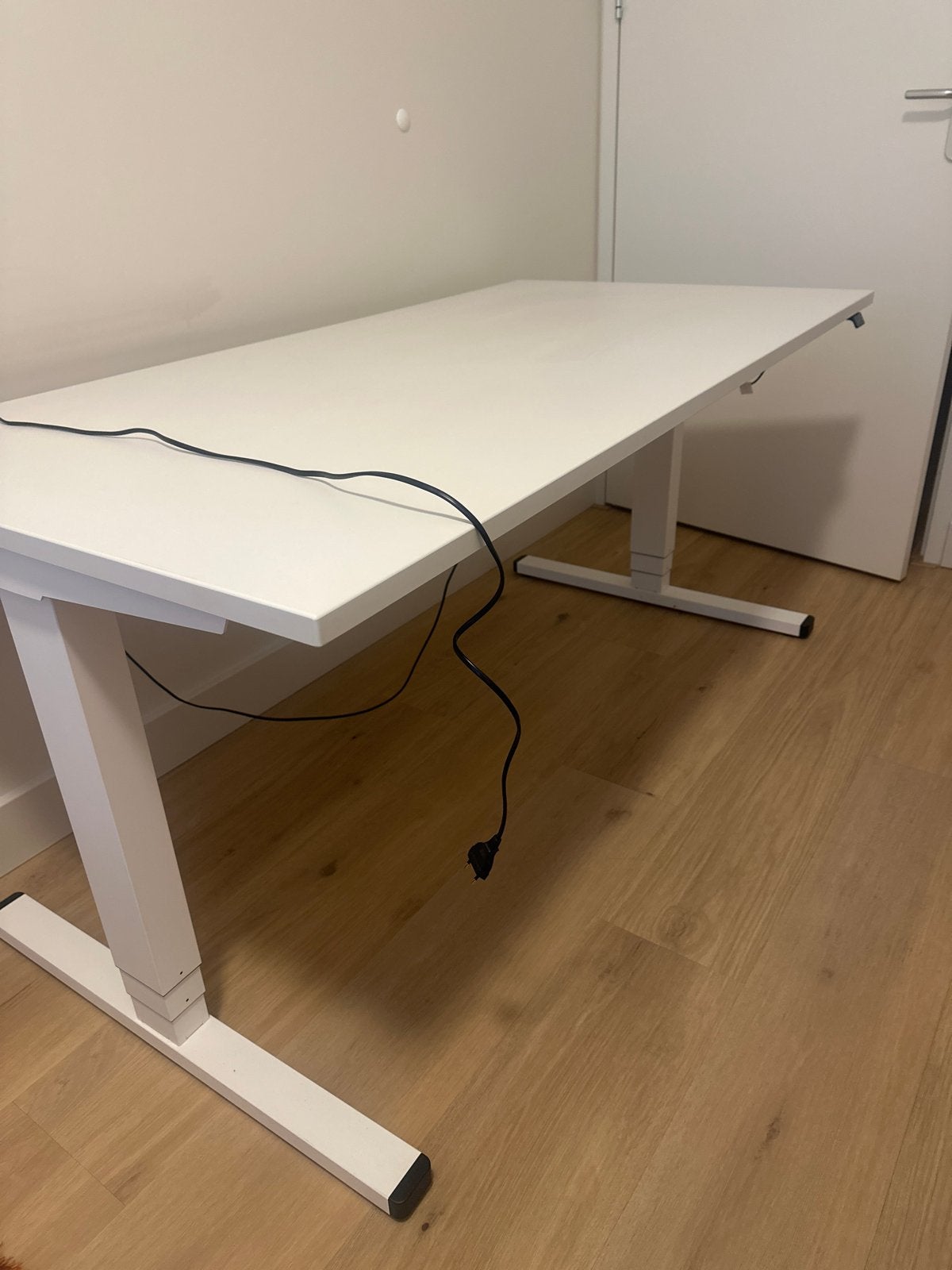 Verstelbaar Wit Bureau  160x80cm - Ideaal voor Thuiswerk, Ophalen, Zit-sta bureau, Gebruikt, In hoogte verstelbaar