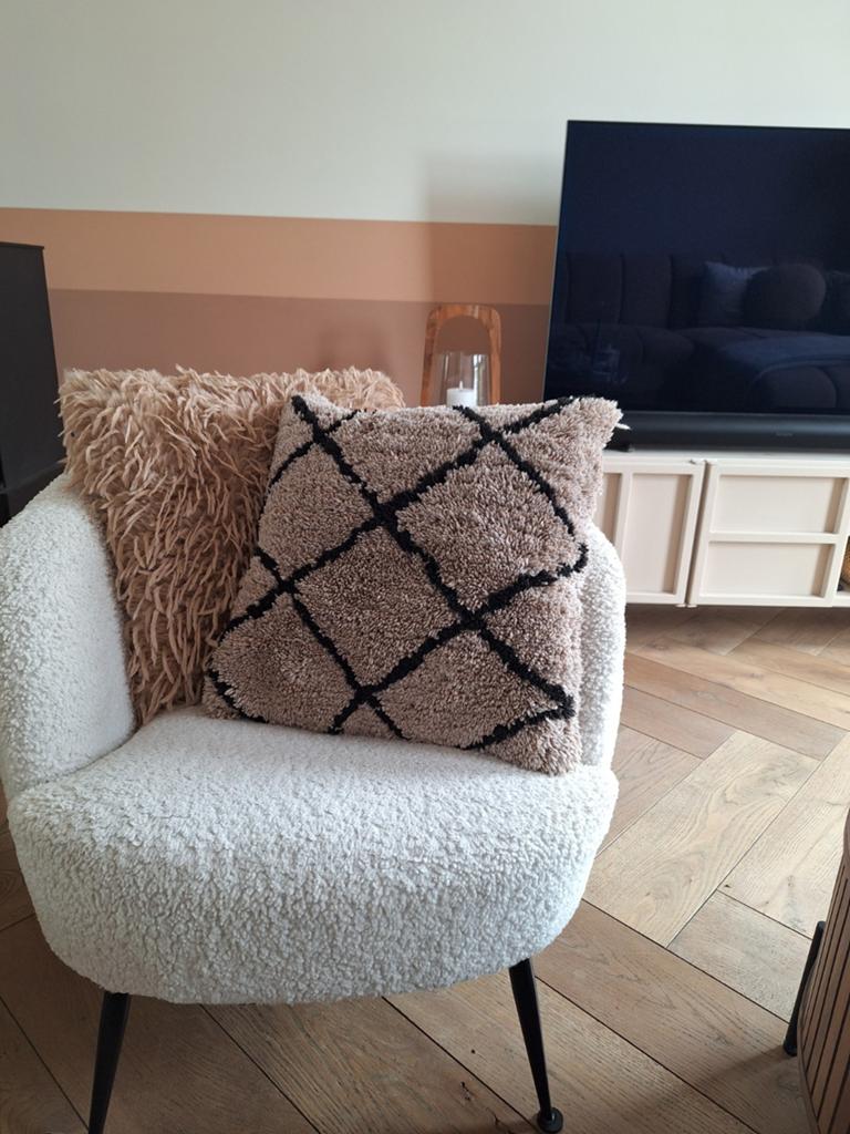 By Boo kussen met vulling - beige zwart wol, Huis en Inrichting, Woonaccessoires | Kussens, Ophalen of Verzenden, Zwart, Vierkant