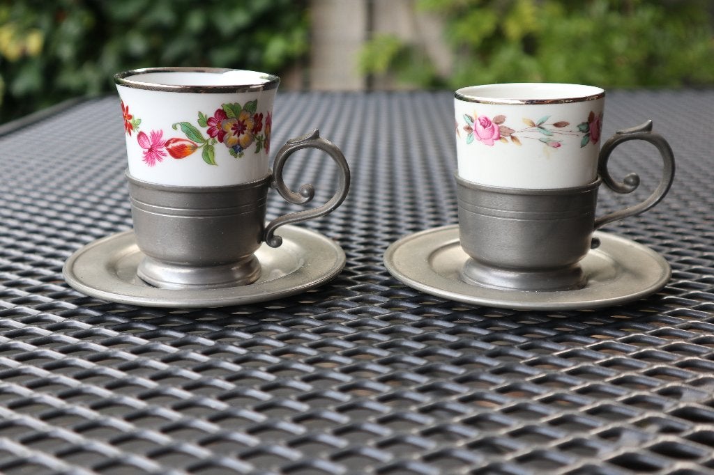 tinnen kop en schotel 2x houder kopje engelen engeltjes tin, Ophalen of Verzenden