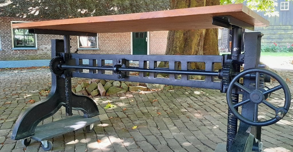Zit-sta bureau, eettafel of stamtafel, Ophalen, Gebruikt, 150 cm, Metaal
