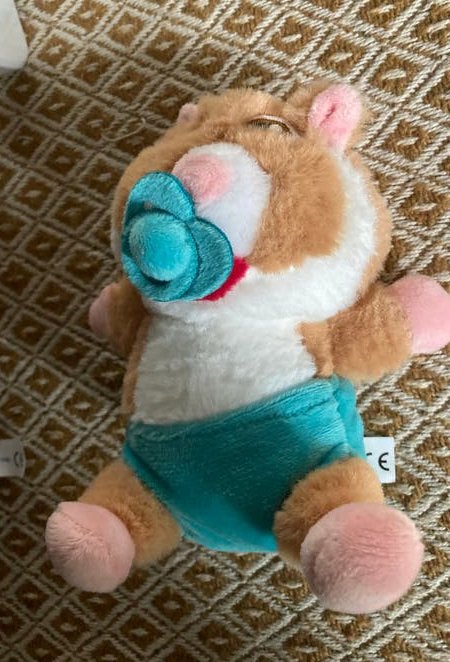 Schattige baby hamster knuffel van Albert Heijn, Hamster, Ophalen of Verzenden, Klein (minder dan 20 cm), Bruin