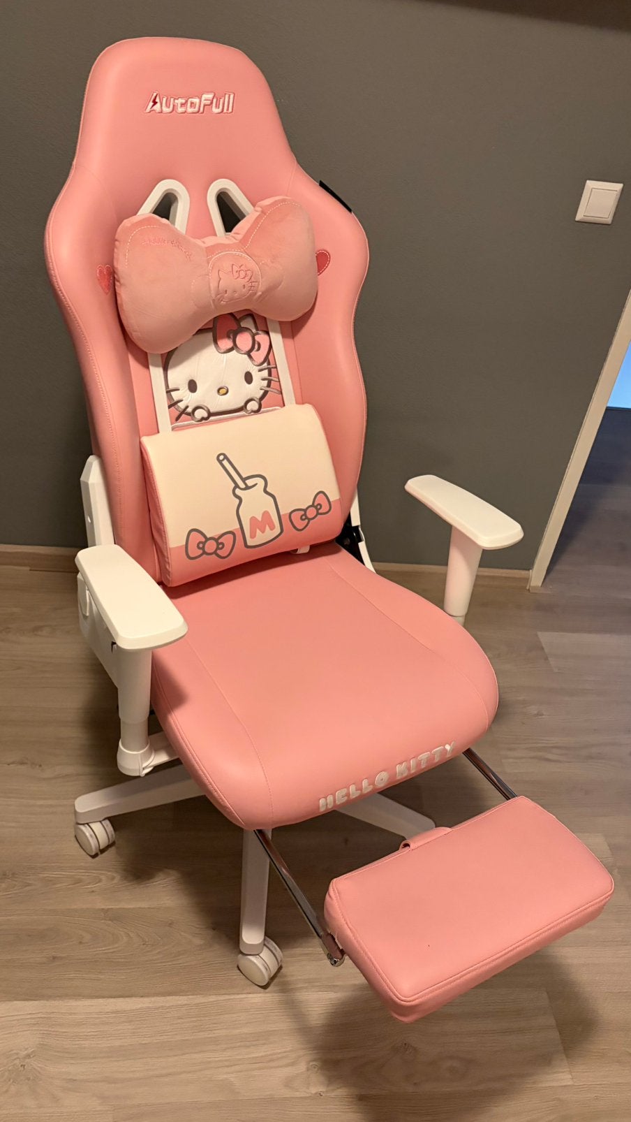 AutoFull - Hello Kitty gaming chair / bureaustoel, Ophalen, Zo goed als nieuw, Roze, Gaming bureaustoel